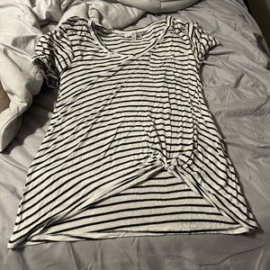 Women’s white and black stripes short sleeve shirt